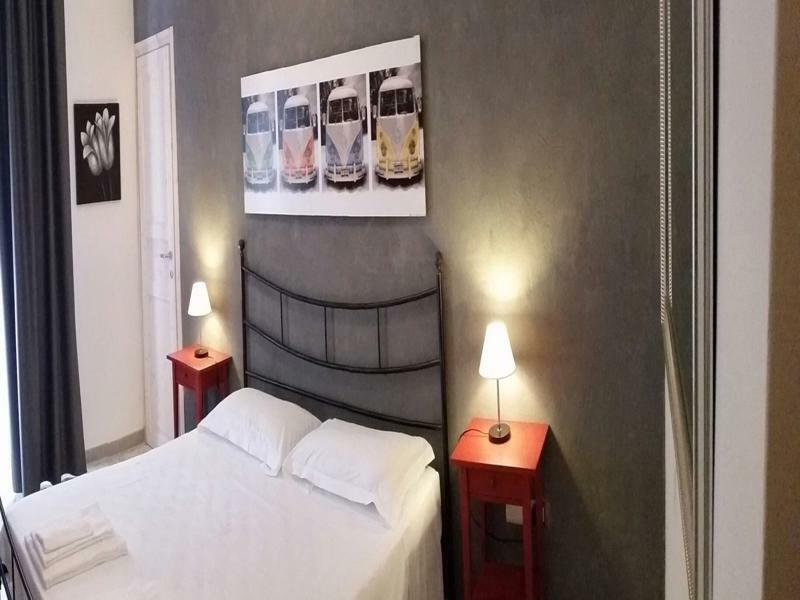Bed and Breakfast Residenza Del Turista Катания Экстерьер фото